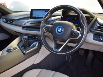 Wayne Rooney sprzedaje swoje BMW i8